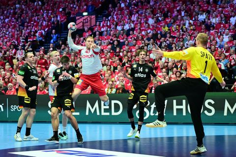 Handball-EM: Szene aus dem Spiel Deutschland gegen Dänemark