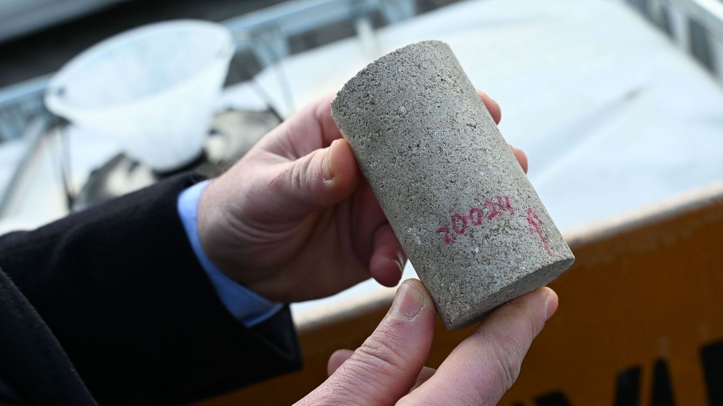 Alternative zu Zement: Pinkeln für Beton – Forscher sammeln Urin von Campern