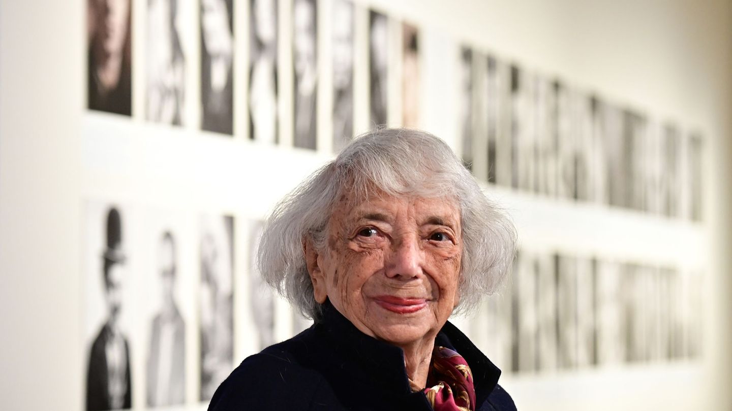 Margot Friedländer hielt bis zu ihrem Tod die Erinnerung an den Holocaust wach. (Archivbild) Foto: Tobias Schwarz/AFP Pool/dpa