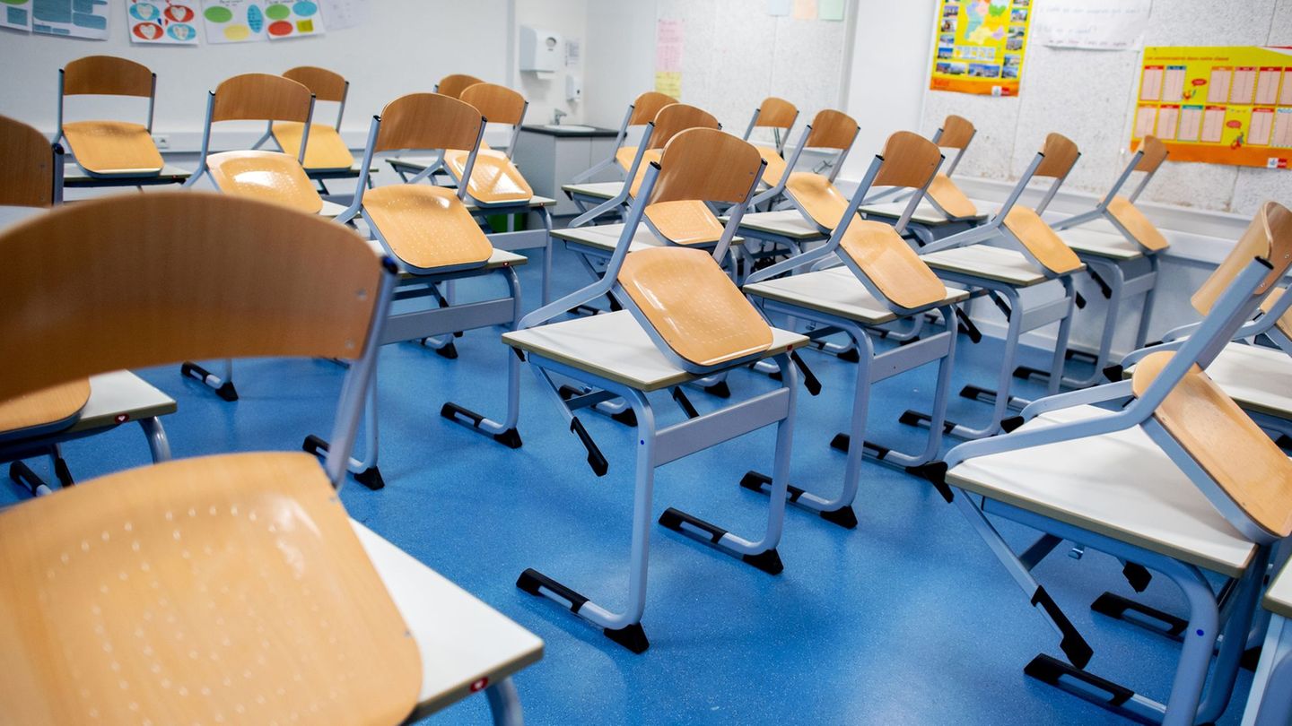 In ganz Niedersachsen blieben die Schulen wegen des Wintersturms "Elli" zeitweise geschlossen. (Symbolbild) Foto: Hauke-Christia