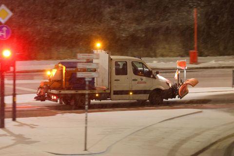Erneut ist die Stadtreinigung mit Hunderten Mitarbeiterinnen und Mitarbeitern im Winterdienst im Einsatz. (Archivbild) Foto: Bod