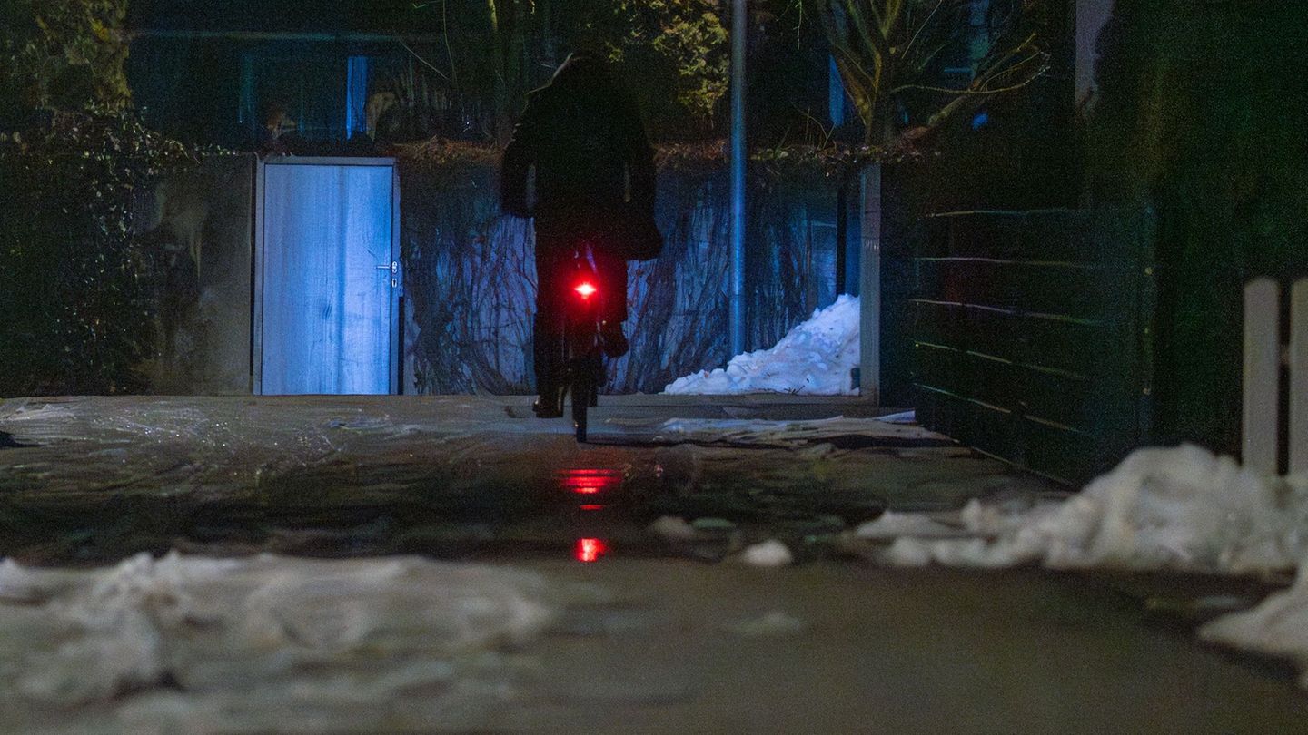 Auch am Morgen war Vorsicht geboten auf vielen Straßen in Bayern. Foto: Armin Weigel/dpa