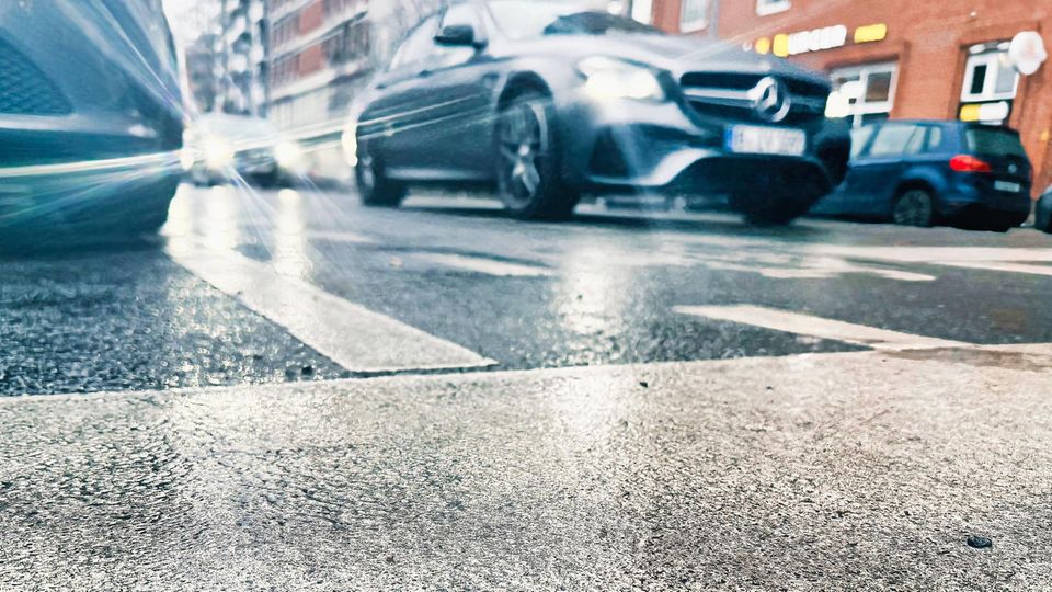 Wie Blitzeis entsteht – und worauf Autofahrer achten müssen