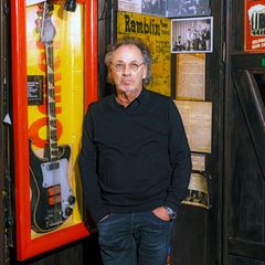 Hugo Egon Balder, 75, in der Hamburger Kneipe "Zwick"