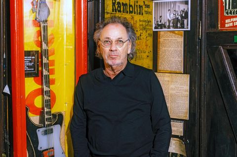 Hugo Egon Balder, 75, in der Hamburger Kneipe "Zwick"