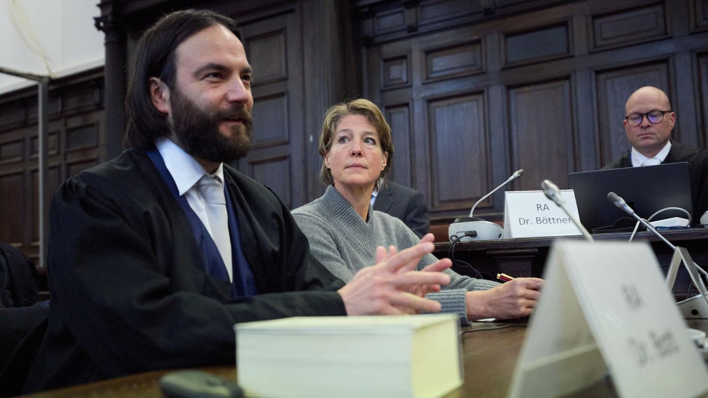 Christina Block neben ihrem Verteidiger Ingo Bott