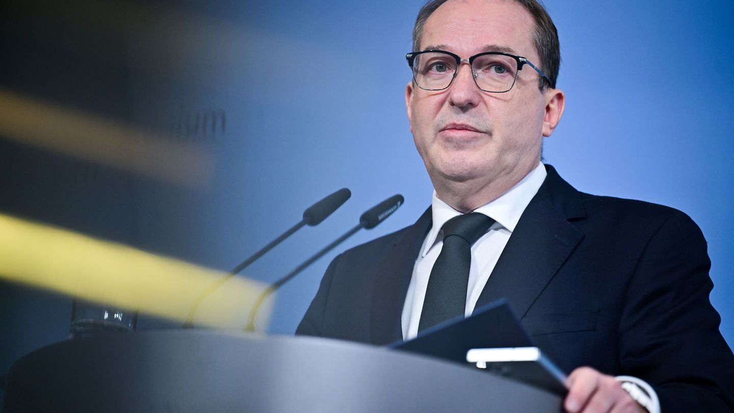 Zeugenaufruf: Brandanschlag in Berlin: Eine Million für Hinweis auf Täter