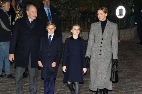 Albert und Charlène mit ihren Zwillingen Jacques und Gabriella beim monegassischen Sainte-Dévote-Fest.