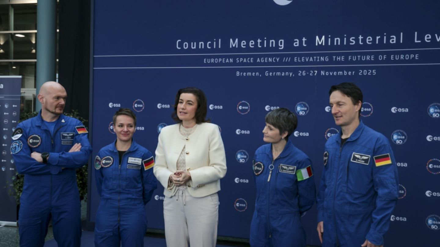 Dorothee Bär (m.) mit Astronauten