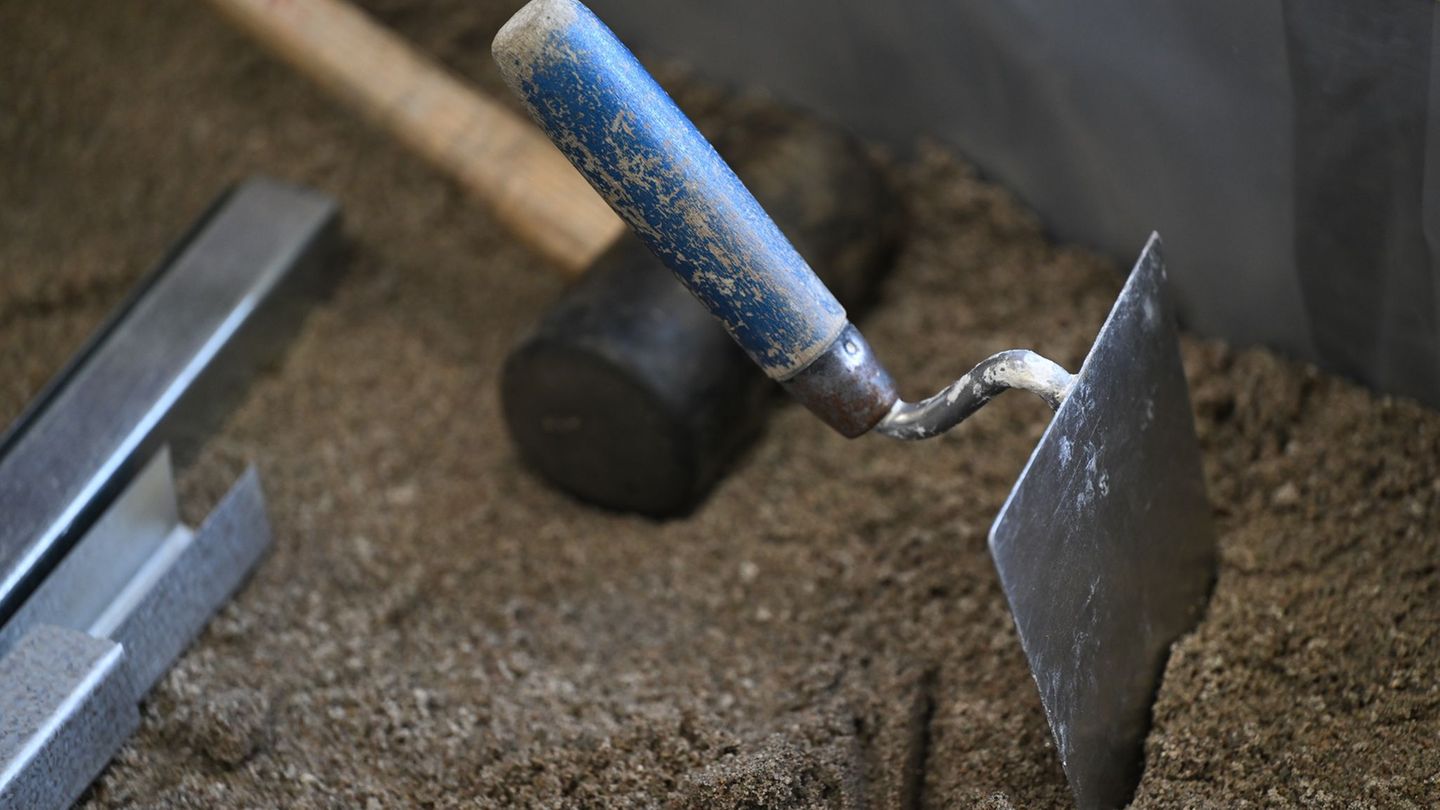 Die Zahl der Erwerbstätigen sank in Thüringen zum dritten Mal in Folge. (Symbolbild) Foto: Arne Dedert/dpa
