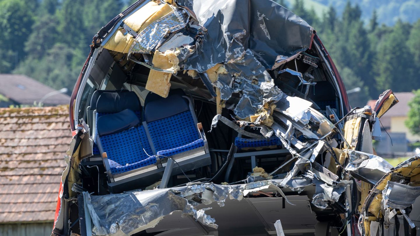 Fünf Menschen kamen bei dem Unglück ums Leben. (Archivfoto) Foto: Peter Kneffel/dpa