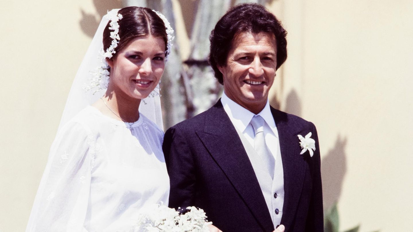 Der erste Ehemann von Prinzessin Caroline von Monaco (hier bei ihrer Hochzeit im Juni 1978) verstarb am 8. Januar im Alter von 85 Jahren in Madrid. Die beiden lernten sich in Paris kennen, wo die damals 21-Jährige ein Philosophie-Studium aufgenommen hatte. Am 28. Juni 1978 gaben sie sich standesamtlich das Jawort. Der Altersunterschied von 17 Jahren sorgte damals für viel Gesprächsstoff