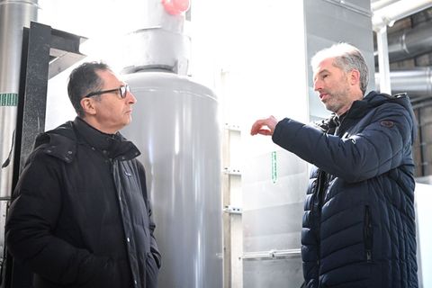 Loben sich gegenseitig in den höchsten Tönen: Grünen-Spitzenkandidat Cem Özdemir und Tübingens Oberbürgermeister Boris Palmer (p