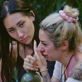 Später vergießt Ariel im Gespräch mit Samira Tränen, als sie von ihrem im November 2025 verstorbenen Vater erzählt. "Er war der beste Mensch in meinem Leben, neben meiner Tochter", schluchzt die 22-Jährige