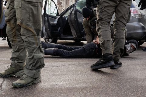 Arizona: Agenten der Border Patrol nehmen eine Person fest (Archivbild)