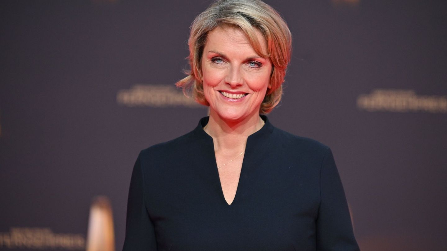 Marietta Slomka moderiert seit 25 Jahren das "heute journal". (Archivbild) Foto: Henning Kaiser/dpa