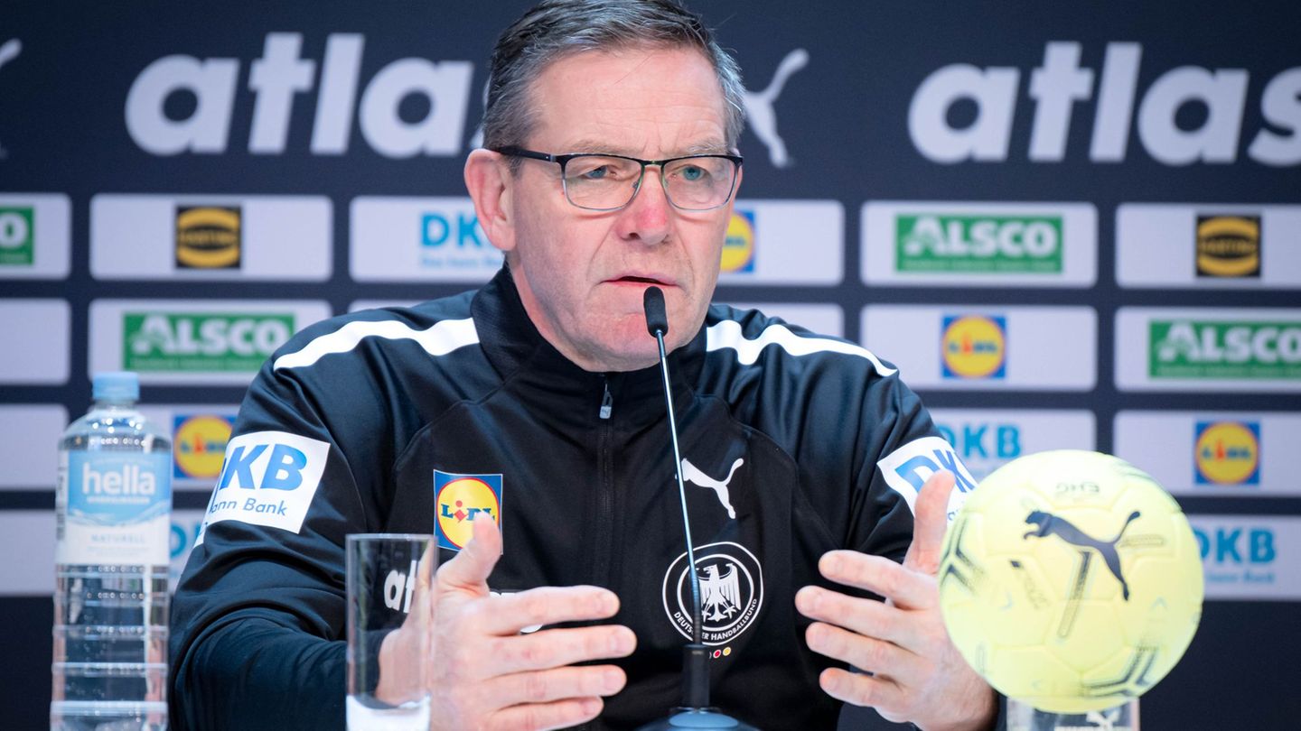 Auf die deutschen Handballer um Bundestrainer Alfred Gislason wartet gegen Frankreich ein Endspiel ums EM-Halbfinale. Foto: Sina