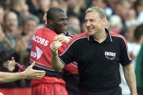 Eduard Geyer prägte als Trainer den FC Energie Cottbus. (Archivbild) Foto: Ronald Bonß/dpa-Zentralbild/dpa