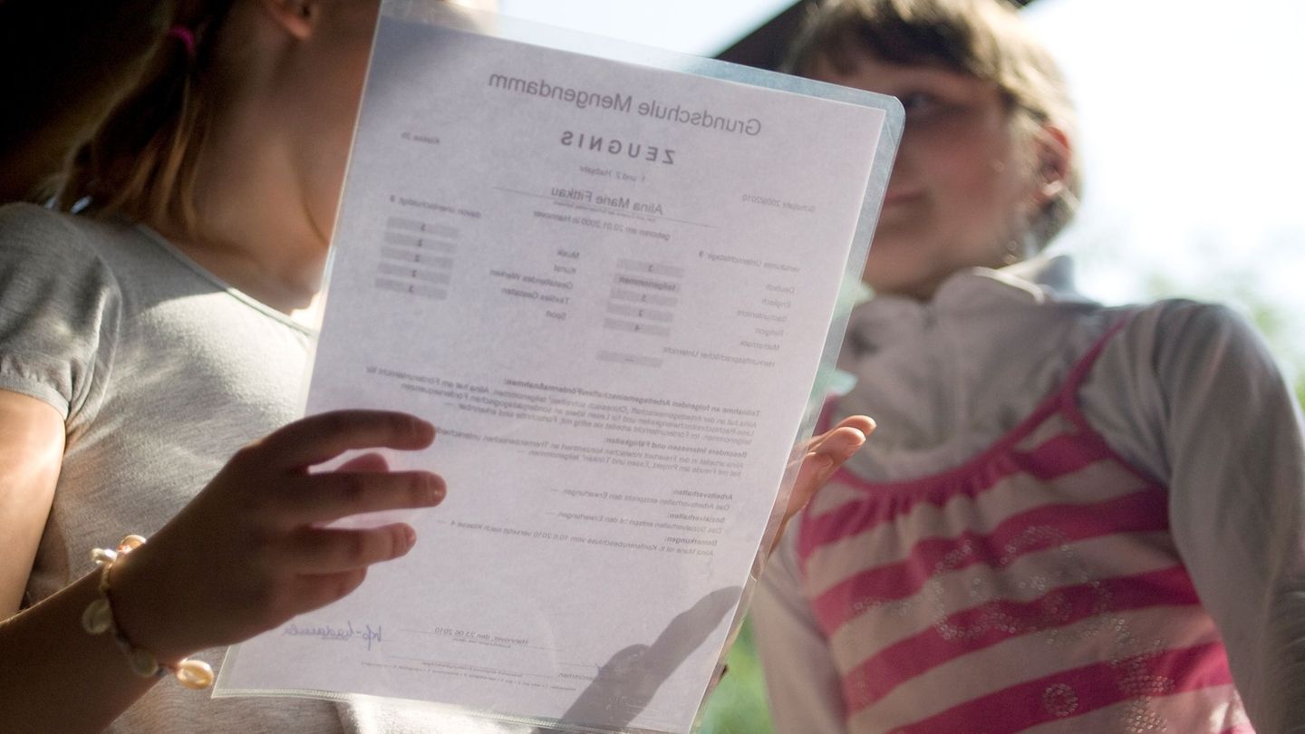 Wer Sorgen hat, kann sich am Telefon Rat von Experten holen. (Archivfoto) Foto: picture alliance / ZB