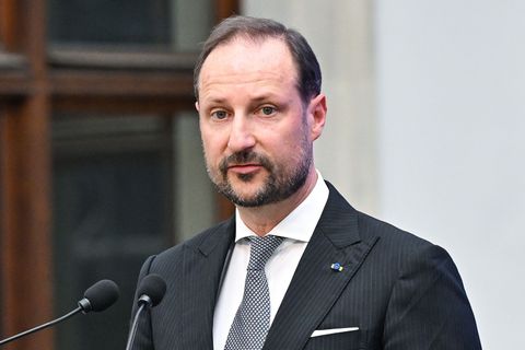 Kronprinz Haakon wird kommende Woche nicht beim Prozess gegen seinen Stiefsohn dabei sein. Foto: Radek Pietruszka/PAP/dpa
