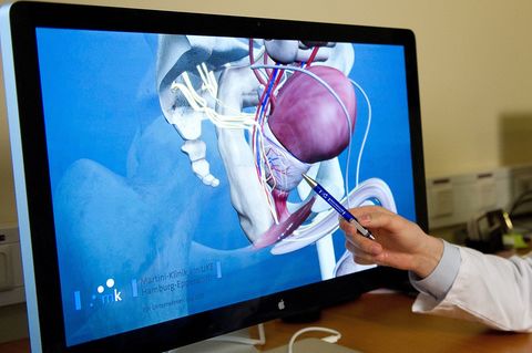 Die Zahl der an Prostatakrebs erkrankten Männer ist gestiegen. (Symbolbild) Foto: Axel Heimken/dpa/dpa-tmn