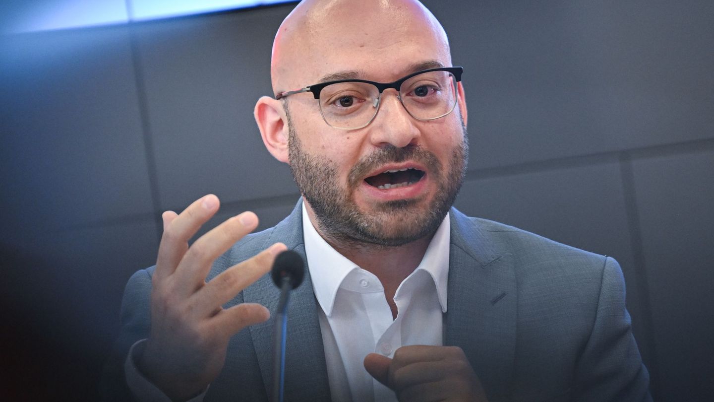 Brandenburgs Innenminister René Wilke (SPD) greift die AfD und ihre Position zur sogenannten Remigration an. (Archivbild) Foto: