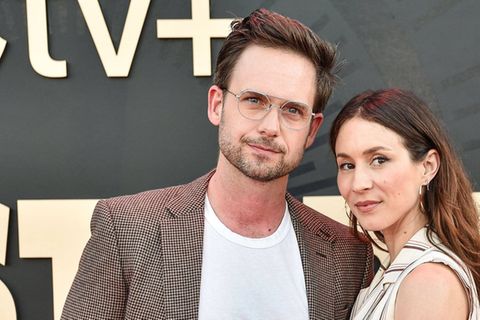Patrick J. Adams und Troian Bellisario sind seit 2016 verheiratet.