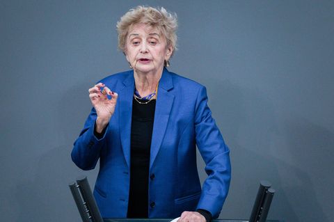 Tova Friedman: "Ich weinte nicht, als meine Mutter mich unter Leichen versteckte"