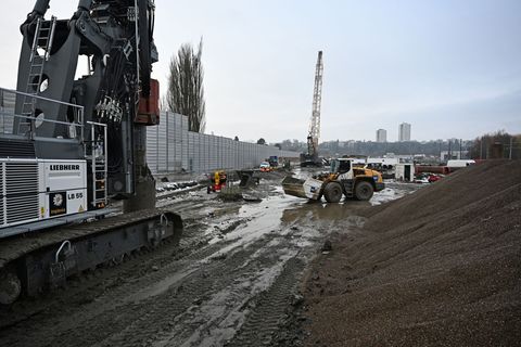 Die Hauptarbeiten für den Riederwaldtunnel haben begonnen. Foto: Michael Brandt/dpa