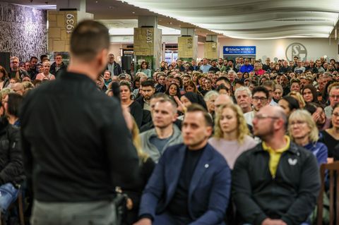 Der Rechtsanwalt Daniel Kuhlmann hat nach dem Gelsenkirchener Sparkassen-Einbruch nach eigenen Angaben erste Klagen gegen die Ba