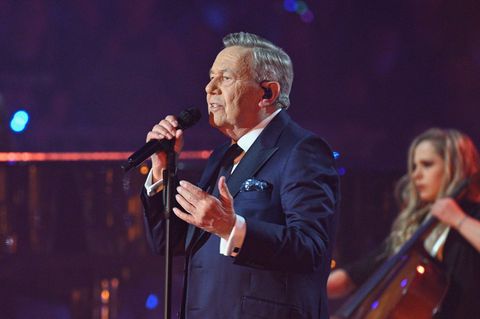 Eine Bänderverletzung zwingt Schlagerstar Roland Kaiser laut Management zu einer Zwangspause. (Archivbild) Foto: Jens Kalaene/dp