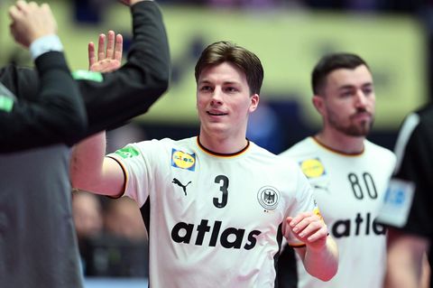 Nächste Station: Halbfinale! Nils Lichtlein und das DHB-Team feiern bei der Handball-EM einen Achtungserfolg gegen Frankreich