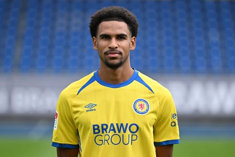 Braunschweigs Sanoussy Ba wird verliehen. (Archivbild) Foto: Swen Pförtner/dpa