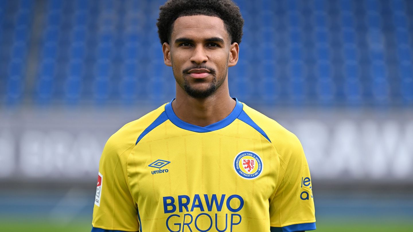 Braunschweigs Sanoussy Ba wird verliehen. (Archivbild) Foto: Swen Pförtner/dpa