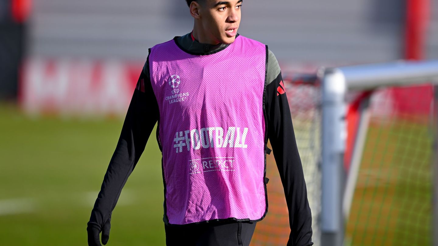 Jamal Musiala beim Abschlusstraining vor dem Eindhoven-Spiel. Foto: Sven Hoppe/dpa