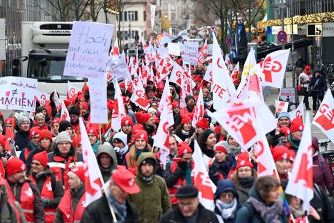 Die Bildungsgewerkschaft GEW ruft in Baden-Württemberg am Donnerstag zu einem Warnstreik auf. (Archivbild) Foto: Uli Deck/dpa