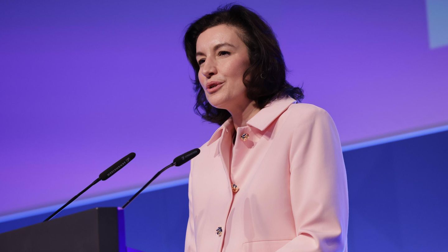 Will ganz weit nach oben: Forschungsministerin Dorothee Bär