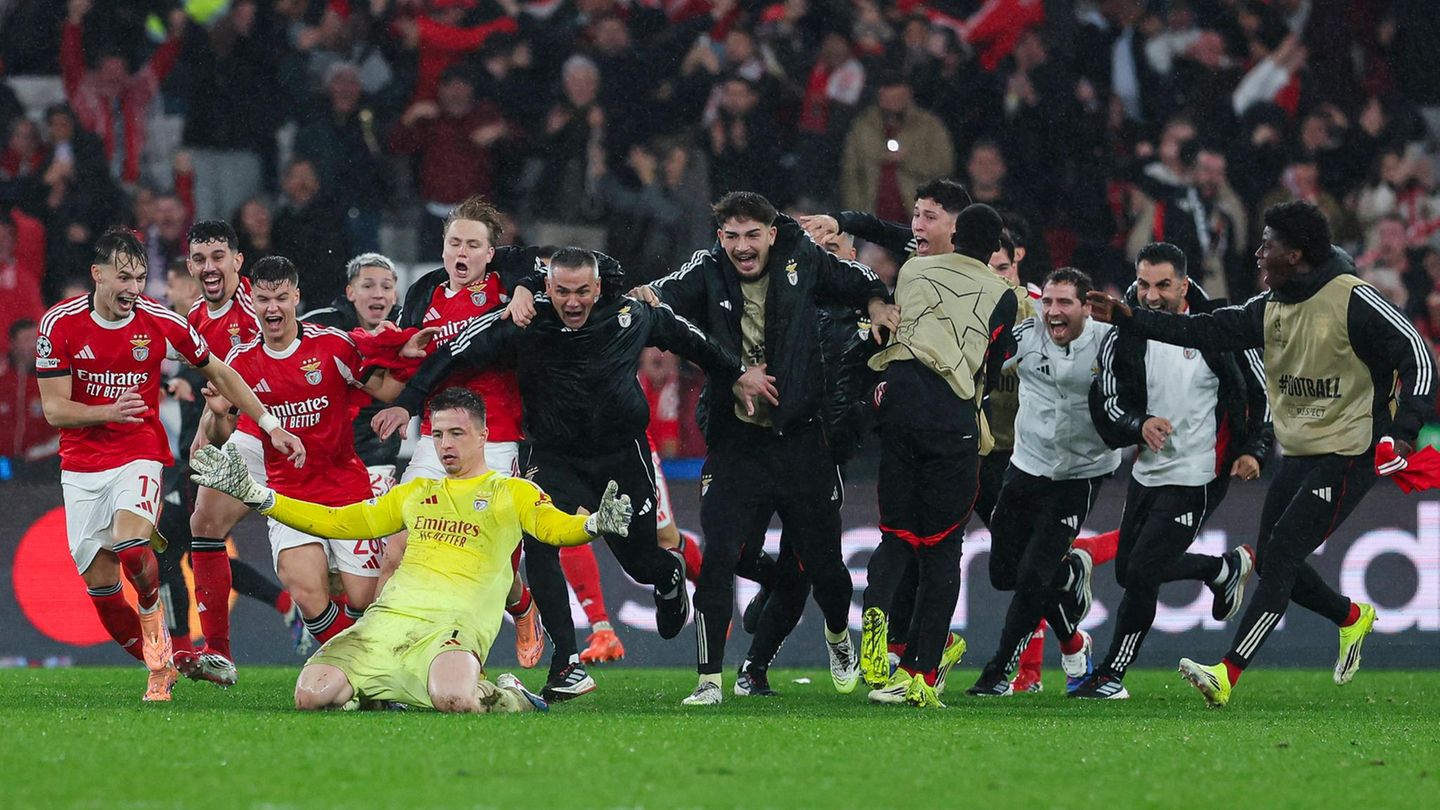 Champions League: Torwart Anatoliy Trubin von Benfica Lissabon jubelt