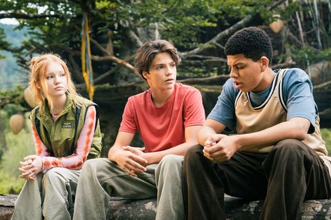 Für die Freunde Carag (Emile Chérif), Holly (Lilli Falk) und Brandon (Johan von Ehrlich) beginnt ein neues Schuljahr an der Clea