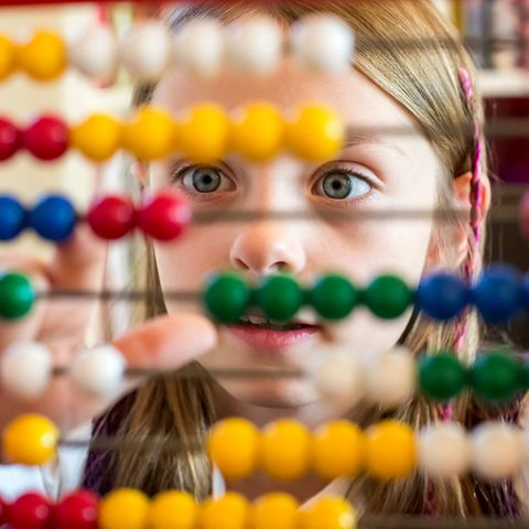 Schulstress? Eltern können viel dafür tun, dass Kinder nicht den Spaß an Mathe und anderen Fächern verlieren