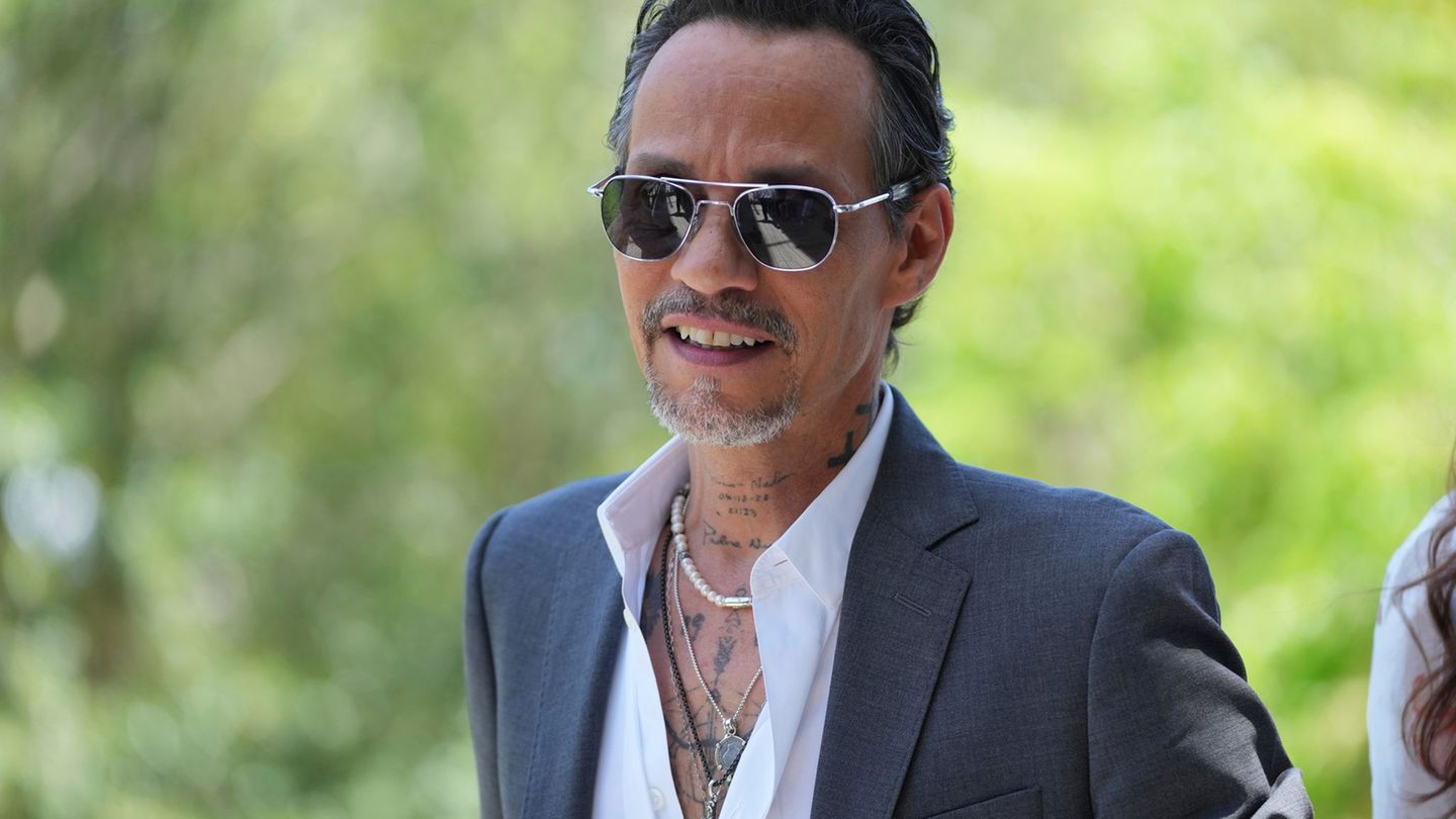 Der US-Sänger Marc Anthony ("Vivir Mi Vida") wird zum achten Mal Vater. (Archivbild) Foto: Marta Lavandier/AP/dpa