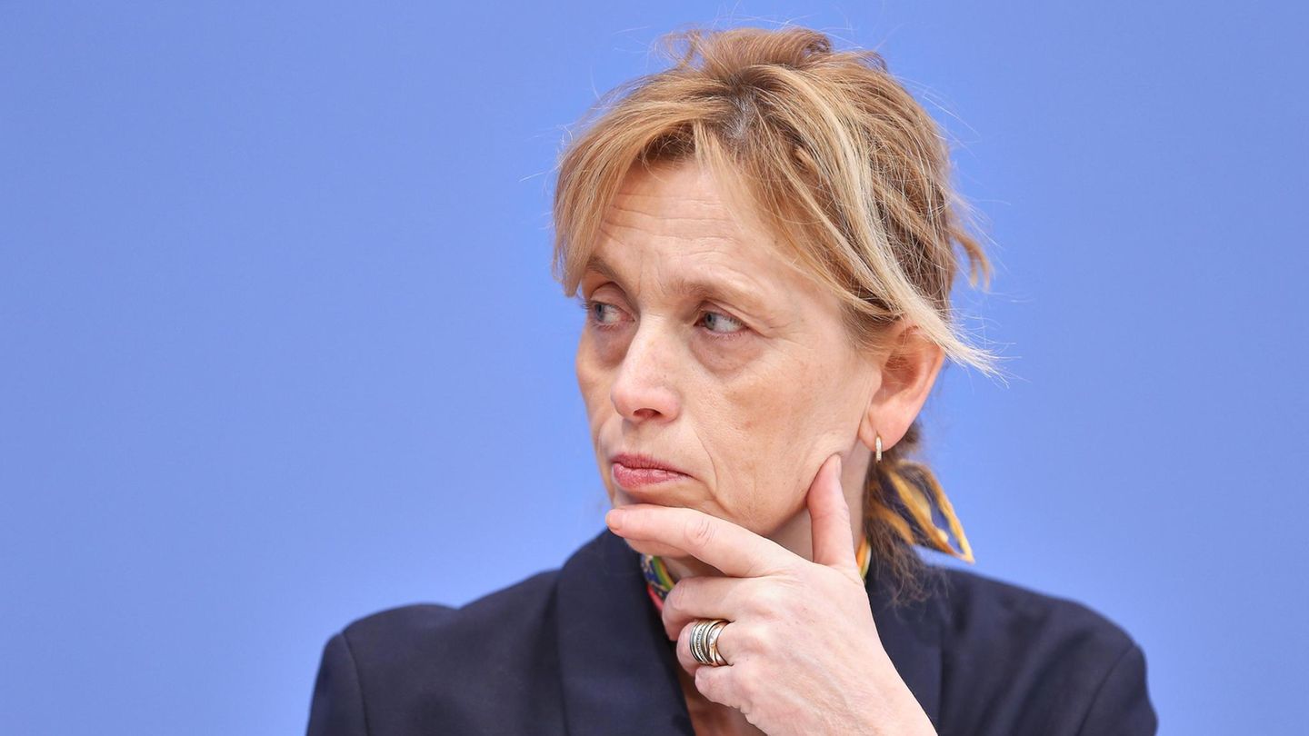 Exklusiv-rger-ber-Karin-Prien-Scheitern-Demokratieprojekte-bald-an-der-AfD-