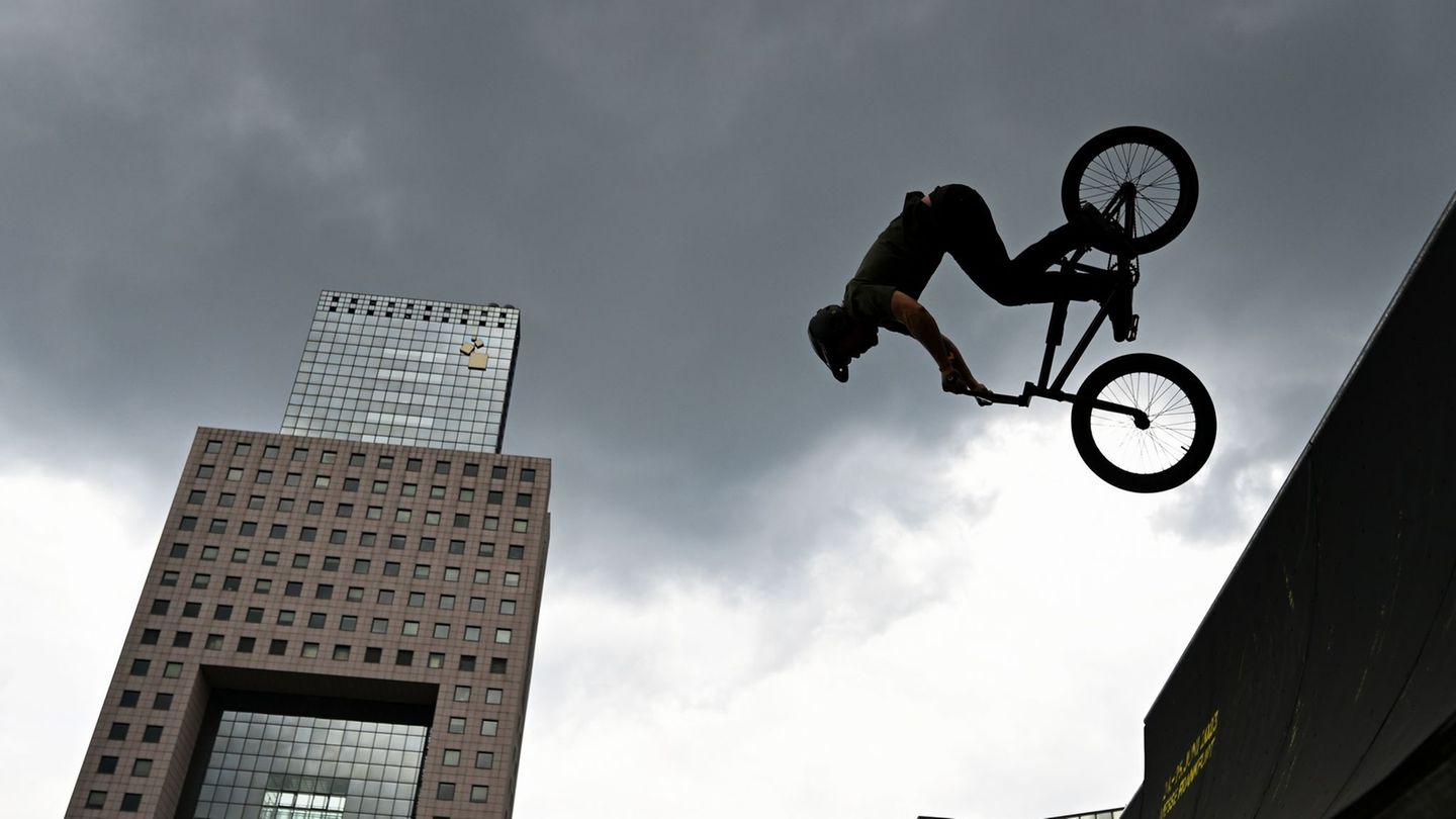 Die Messe Eurobike ringt um ihre Zukunft. Foto: Arne Dedert/dpa