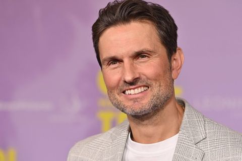 Simon Verhoeven hat den Film "Ach, diese Lücke, diese entsetzliche Lücke" inszeniert.