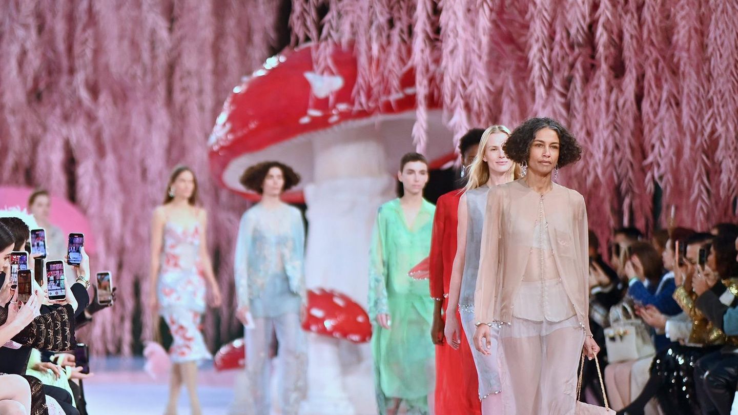 Haute Couture Mode Chanel Finale