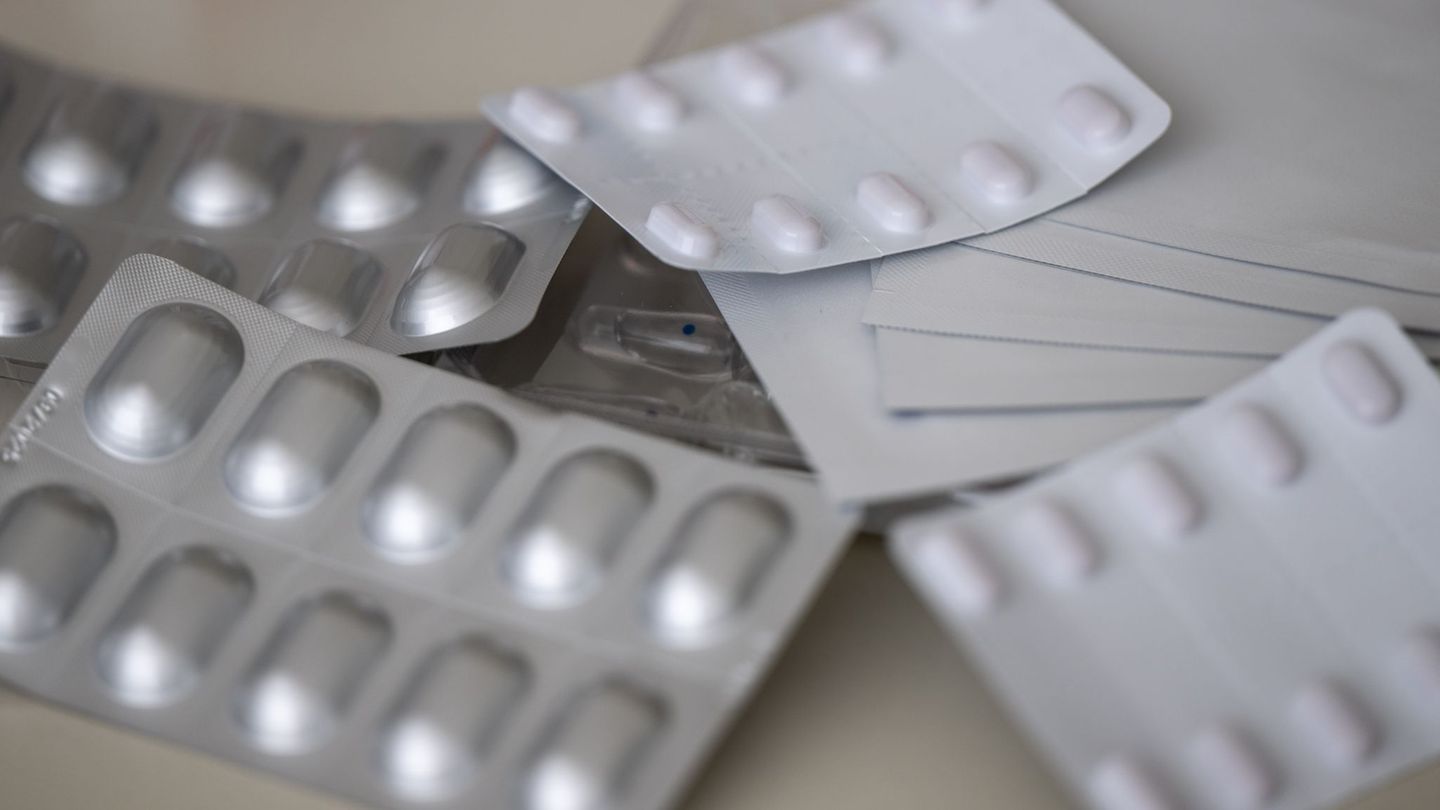 Opiate werden unter anderem als Schmerzmittel verwendet. In Würzburg ist nun ein junger Mann an Opiaten gestorben. Foto: Monika