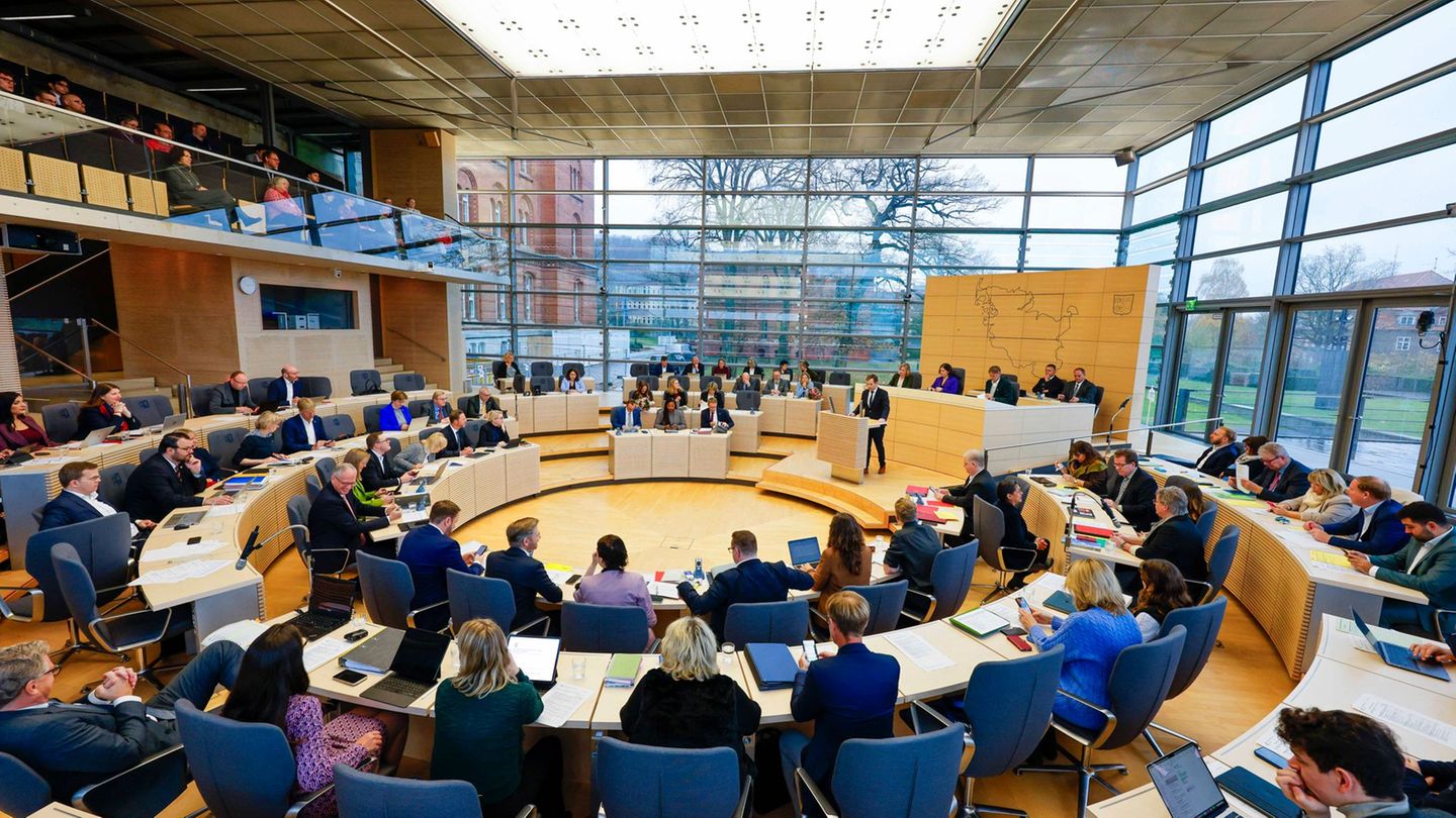 Die Abgeordneten des Schleswig-Holsteinischen Landtags debattieren über das Für und Wider einer Erbschaftssteuerreform. (Archivb