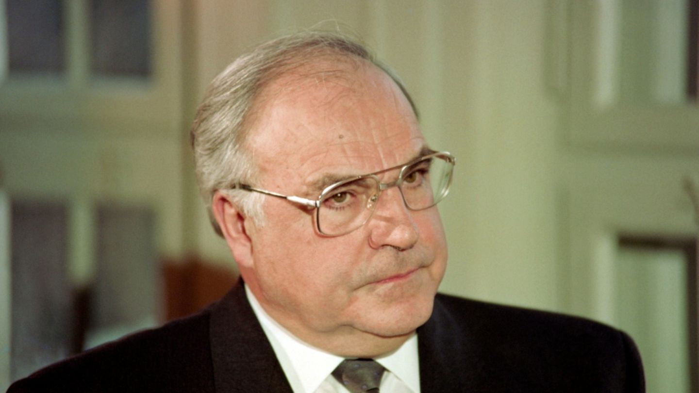 Helmut Kohl im Februar 1990