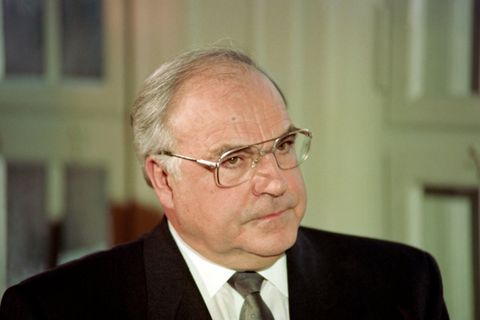 Helmut Kohl im Februar 1990
