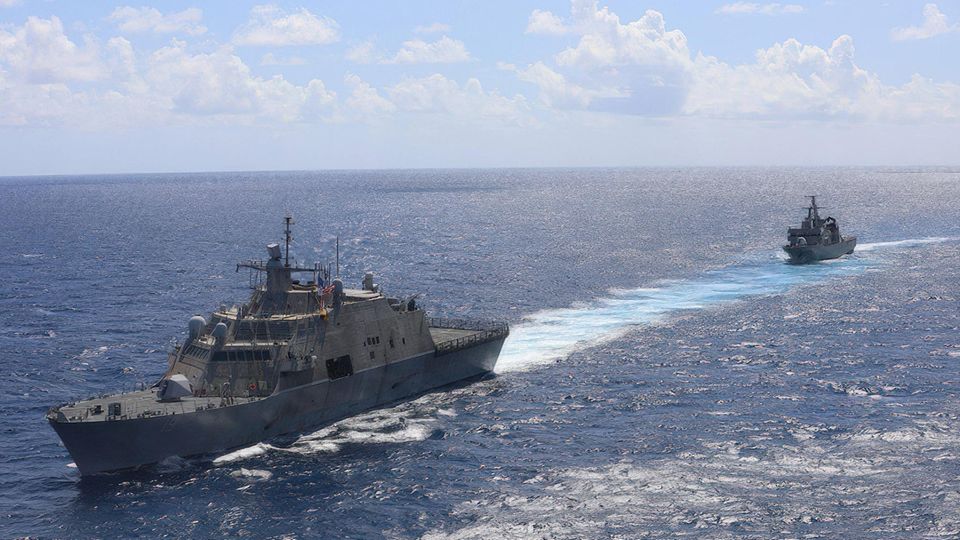 US-Kriegsflotte vor Iran in Stellung: "Trump will vom Inland ablenken"